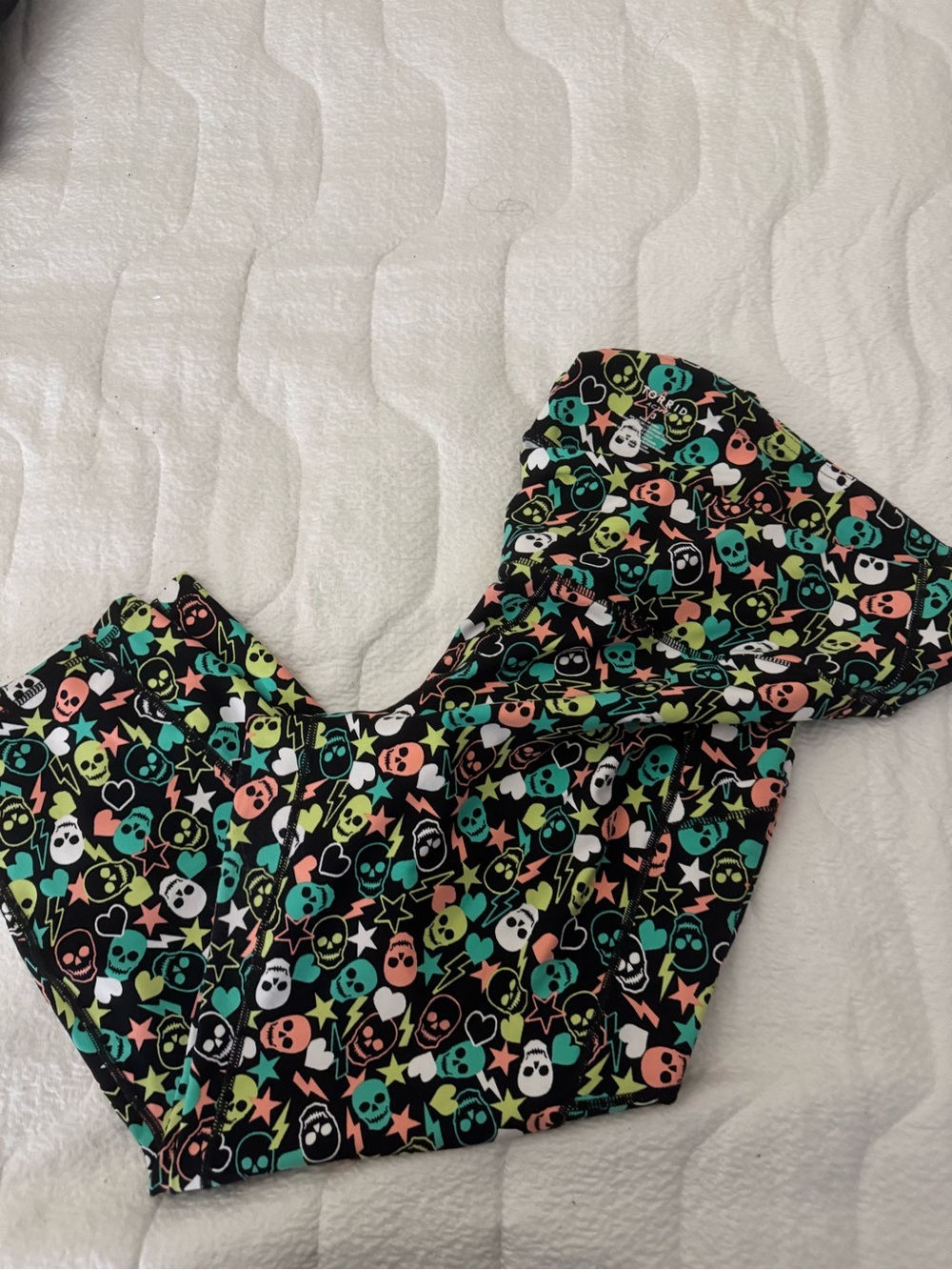Torrid size 3 Skull & Stars Print Leggings - Black with Neon Accents